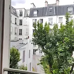 Nice Apartment In The Batignolles